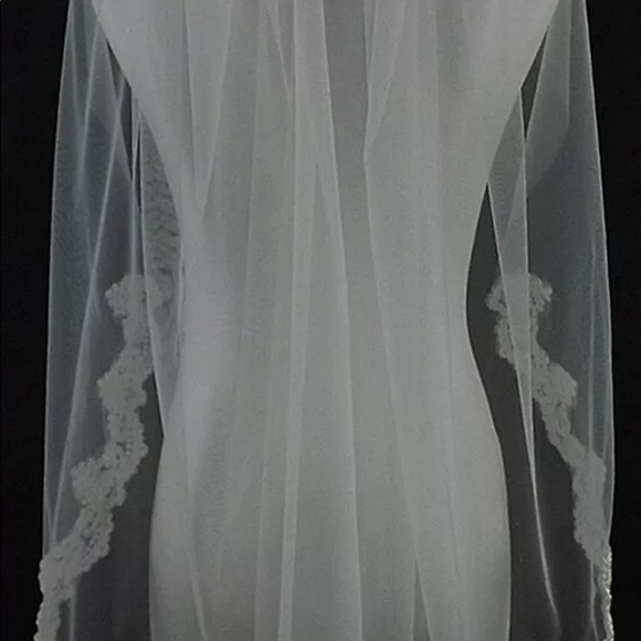 New elbow length lace embellished sequin veil main image 6